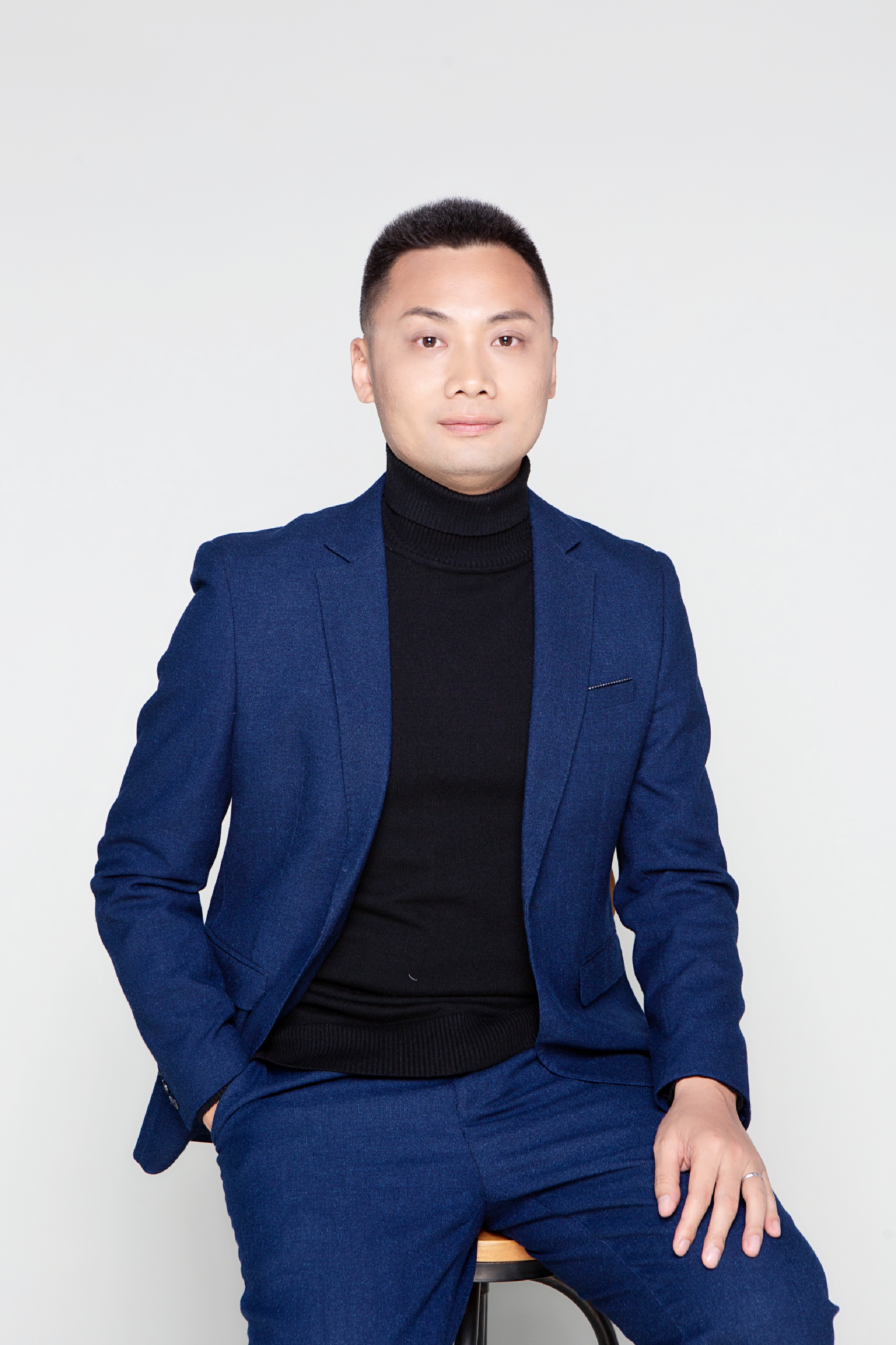 罗云的个人照片